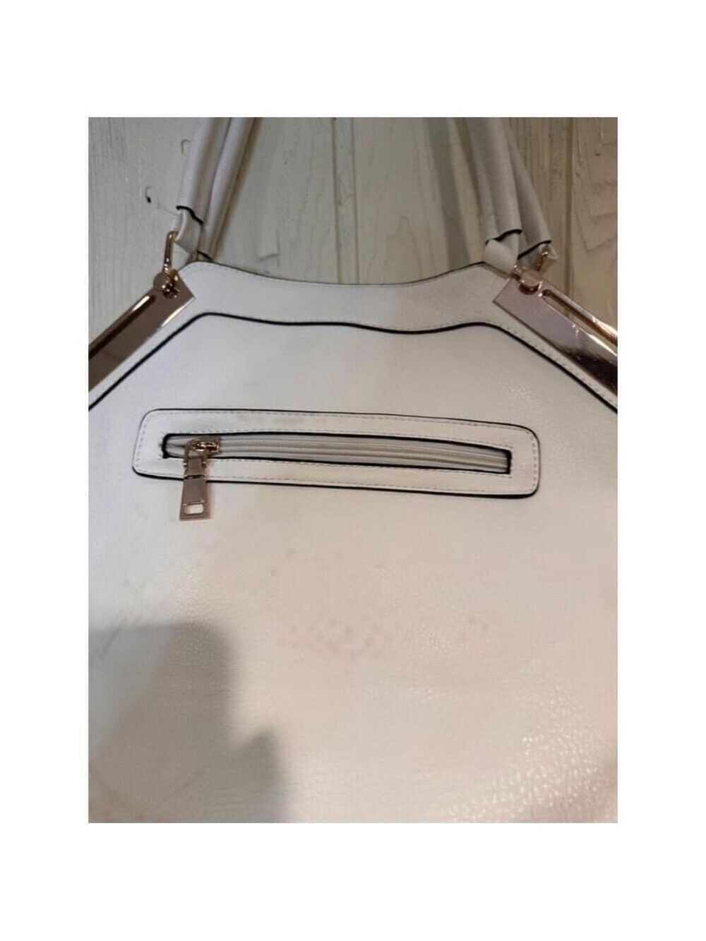 Black Rivet White Handbag Snap Closure - Picture 2 of 10